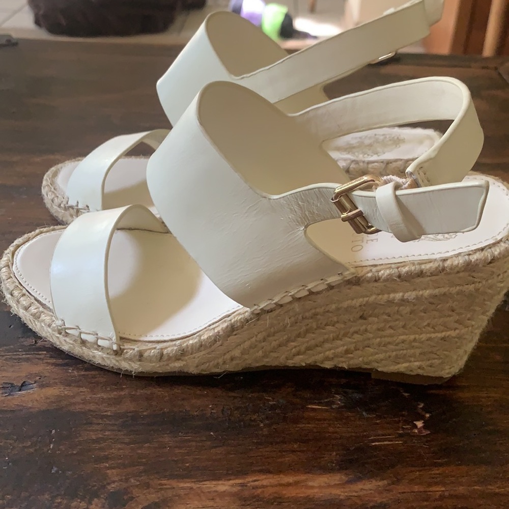 Vince Camuto summer sandals in off-white size 8 medium. 3.5 inch heel
